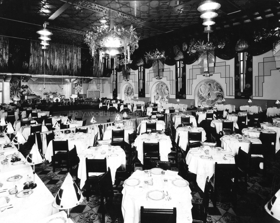 Roosevelt Hotel Hollywood 1934 The Blossom Room.jpg